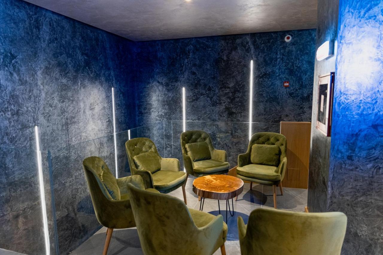 בורסא Hotel Ina מראה חיצוני תמונה
