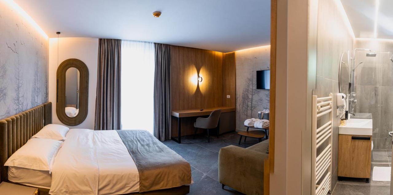 בורסא Hotel Ina מראה חיצוני תמונה