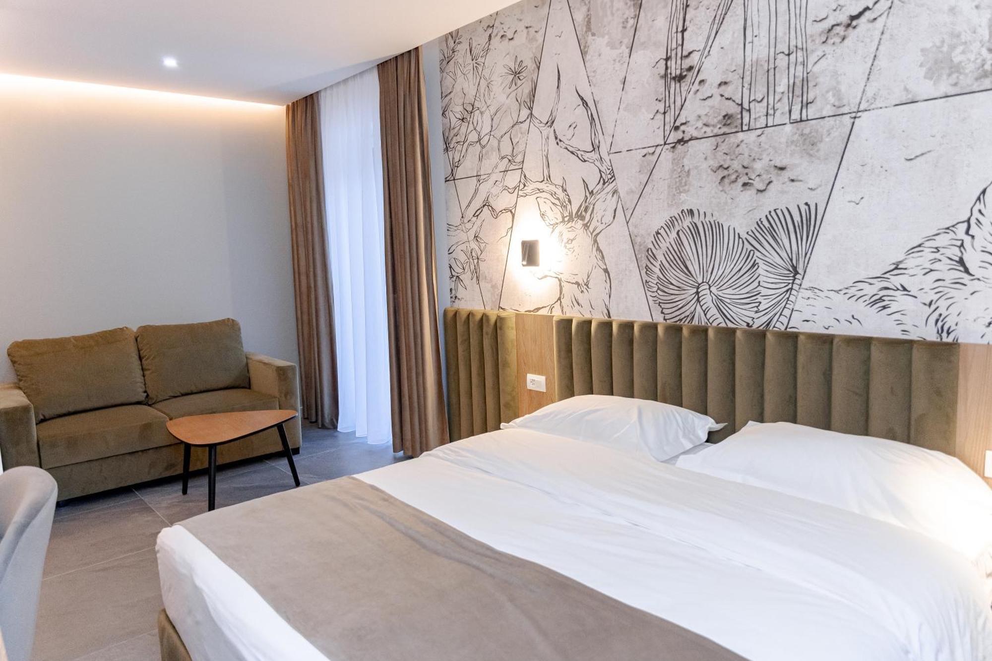 בורסא Hotel Ina מראה חיצוני תמונה